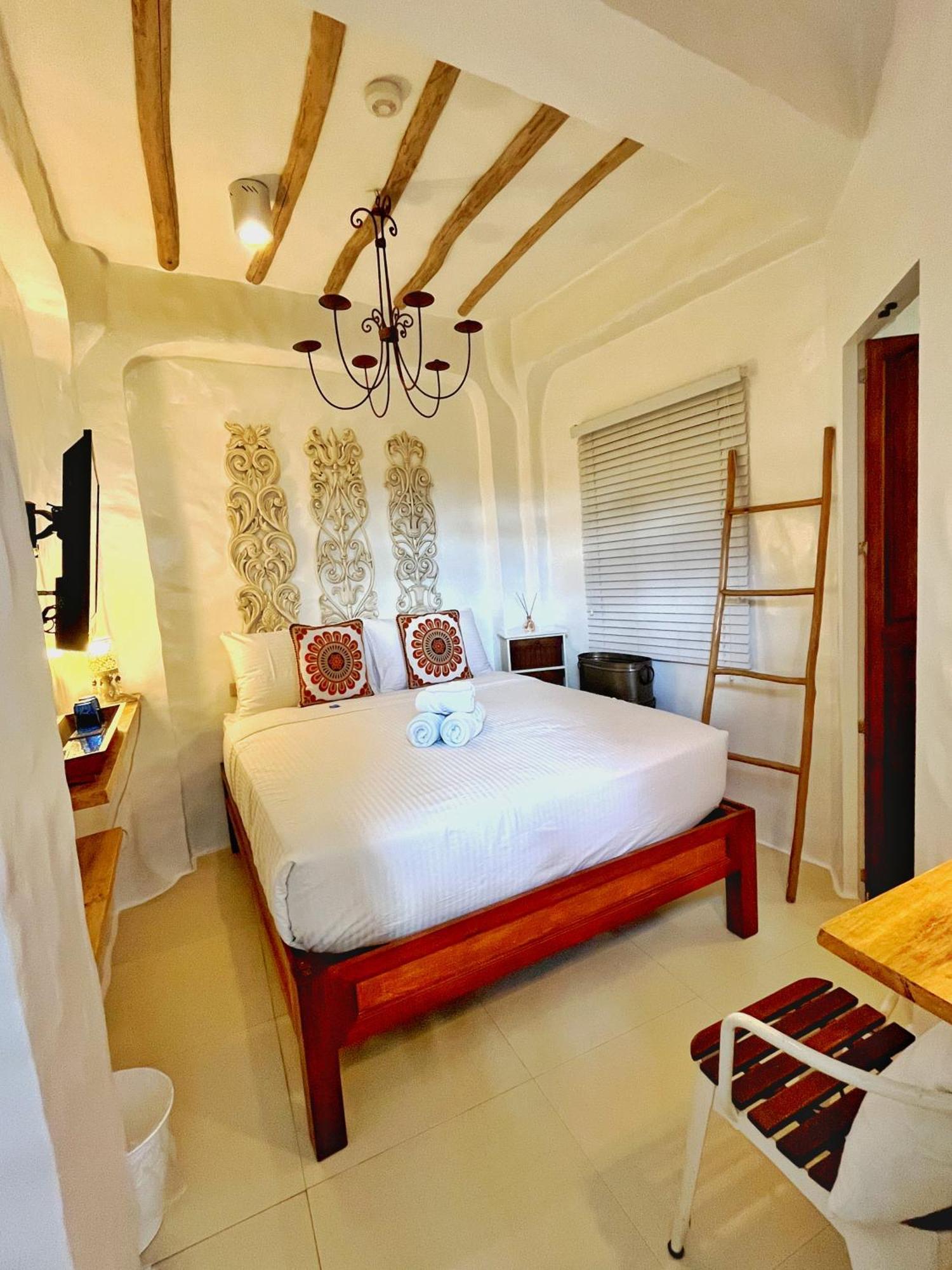 ลูการ์ โบนิโต้ โฮเต็ล Hotel Balabag  ภายนอก รูปภาพ