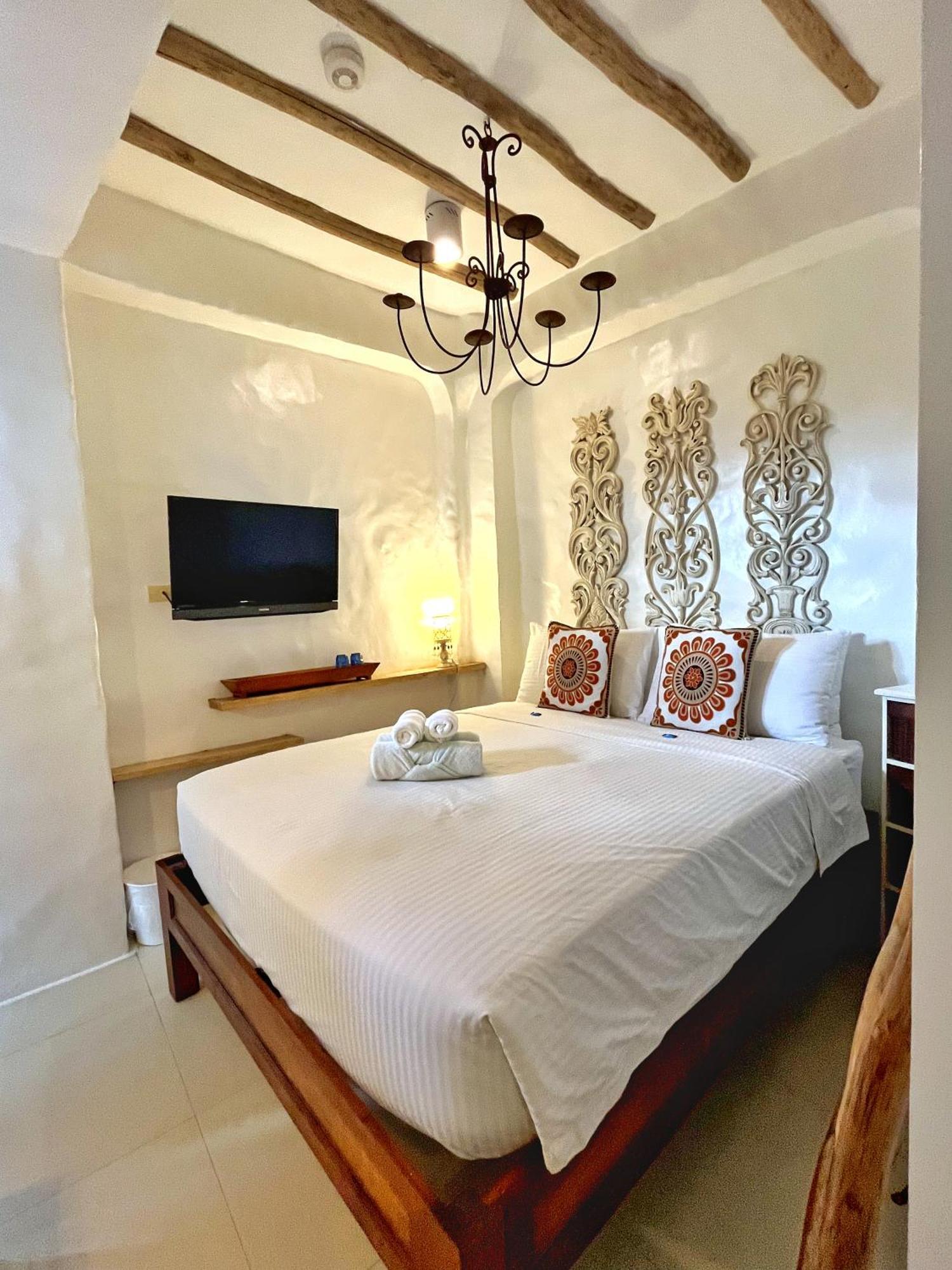 ลูการ์ โบนิโต้ โฮเต็ล Hotel Balabag  ภายนอก รูปภาพ