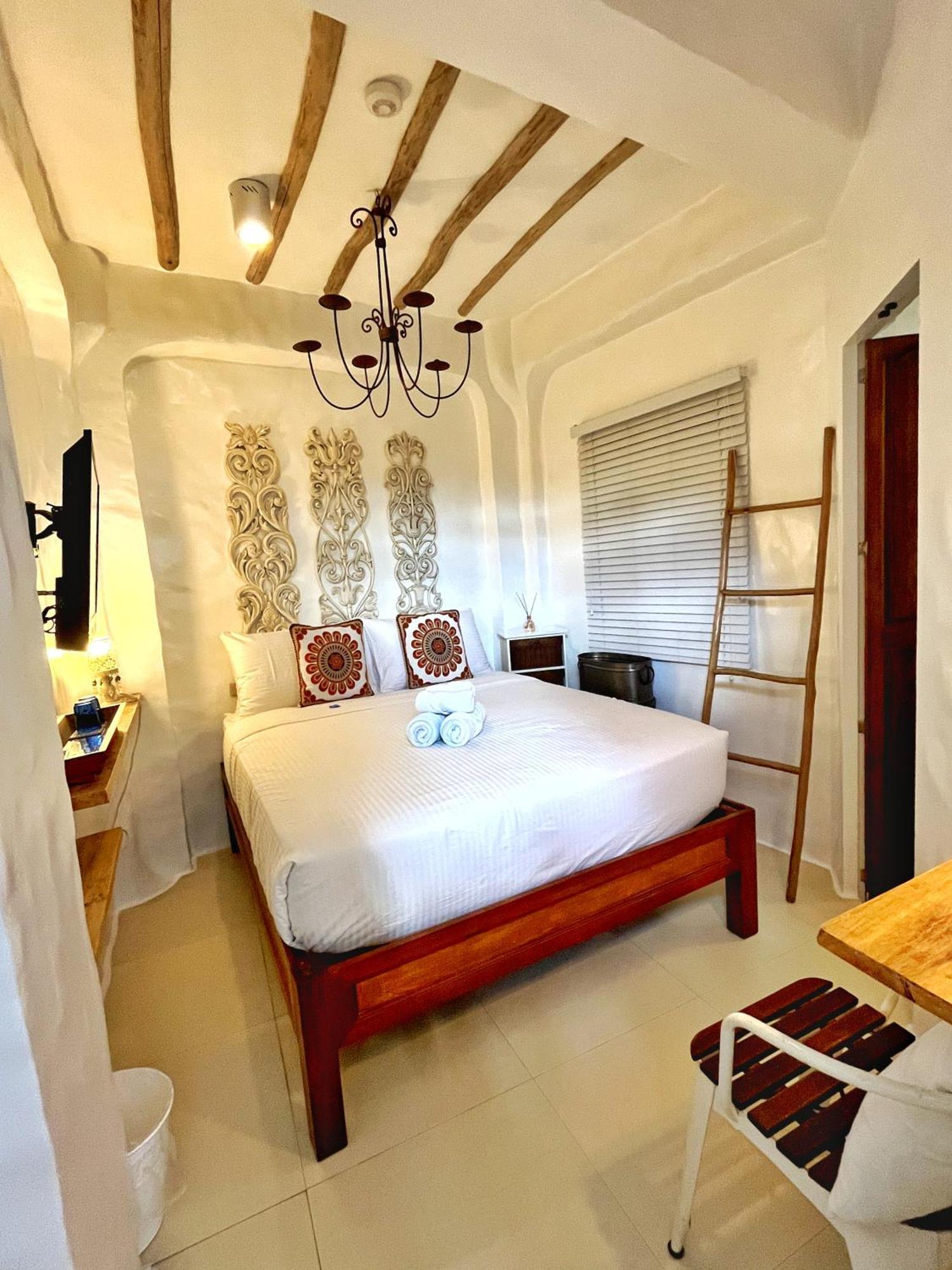 ลูการ์ โบนิโต้ โฮเต็ล Hotel Balabag  ภายนอก รูปภาพ